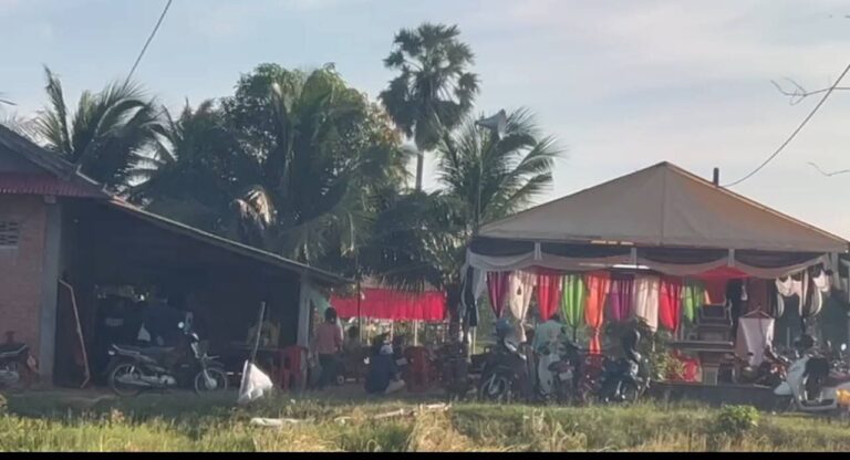 មន្ទីរសុខាភិបាលខែត្រកំពតបានបញ្ឈប់ជាបន្ទាន់ការផ្តល់សេវានៅបន្ទប់ថែទាំនិងសម្រាលកូនរបស់ឆ្មប អ៊ុន ស្រីល័ក្ខ